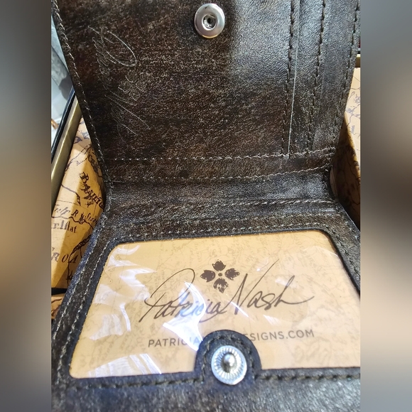 Gift Set - Picture 2 of 5